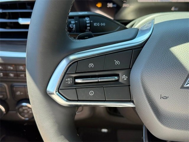 2025 Chevrolet Suburban Premier photo 16