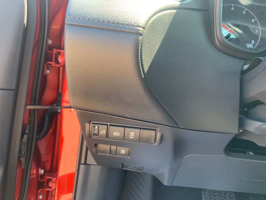 2025 Toyota Corolla Cross Hybrid SE photo 13