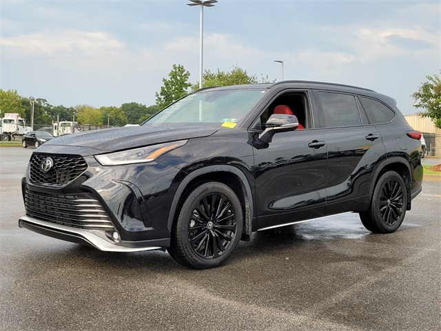 2023 Toyota Highlander XSE photo 2