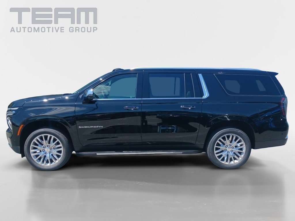 2025 Chevrolet Suburban Premier photo 4