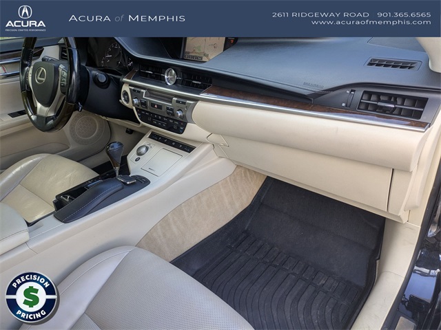 2015 Lexus ES 350 photo 24