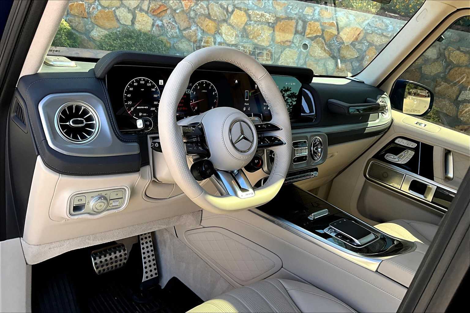 2025 Mercedes Benz G AMG 63 photo 4