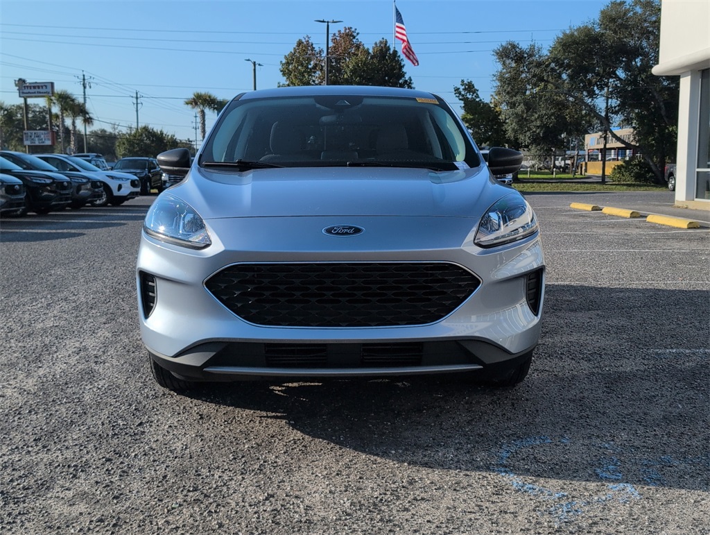 2022 Ford Escape SE photo 3