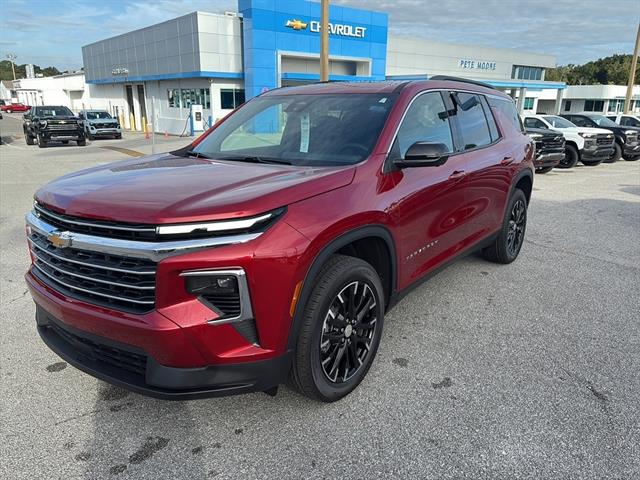 2026 Chevrolet Traverse photo 2