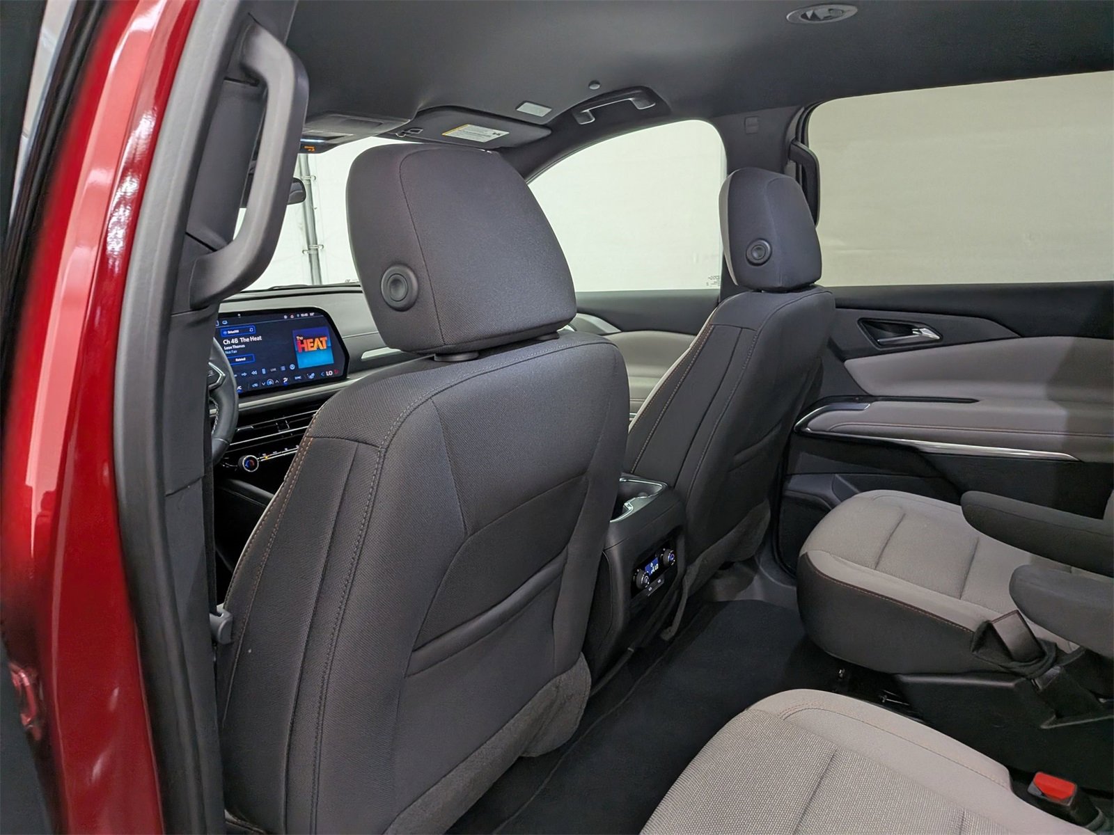 2025 Chevrolet Traverse photo 18