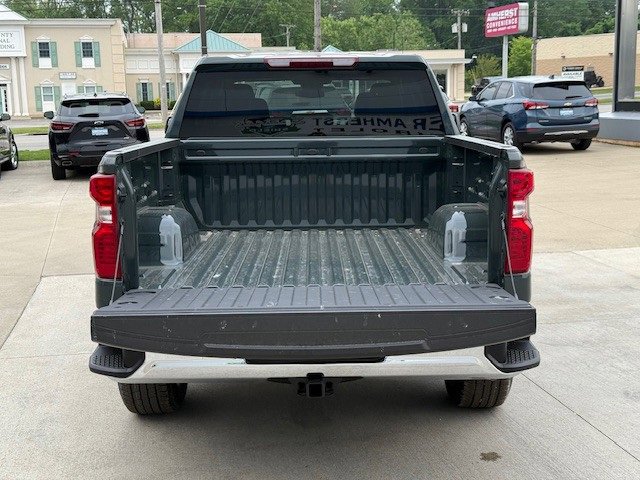 2026 Chevrolet Silverado photo 36