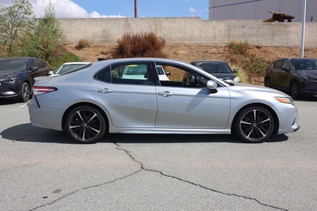2020 Toyota Camry XSE V6 photo 2