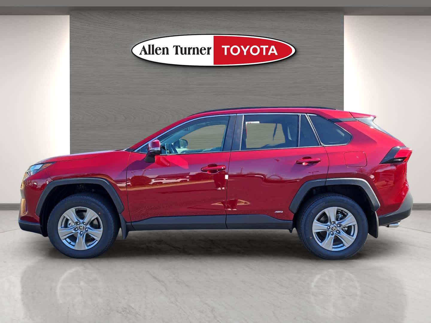 2025 Toyota RAV4 Hybrid XLE photo 8