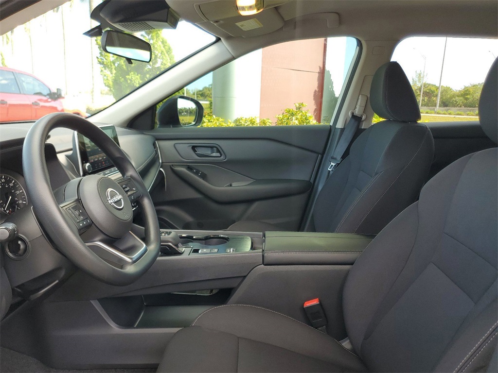 2025 Nissan Rogue S photo 19