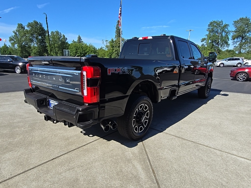 2023 Ford F-350 Platinum photo 4