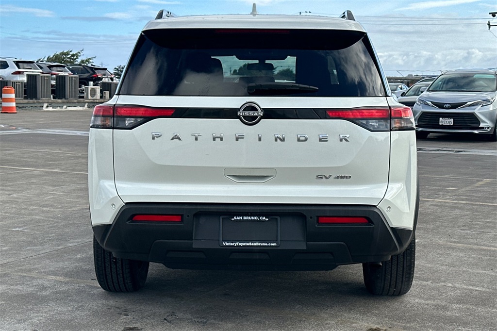 2024 Nissan Pathfinder SV photo 5