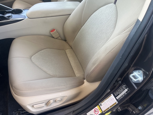 2018 Toyota Camry LE photo 7