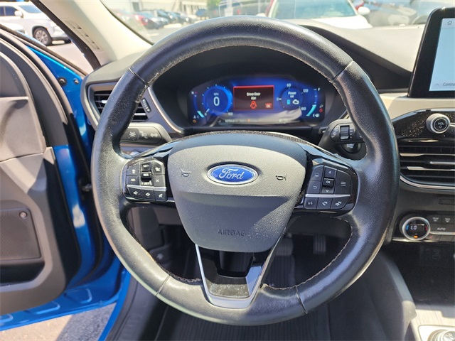 2021 Ford Escape Titanium Hybrid photo 26