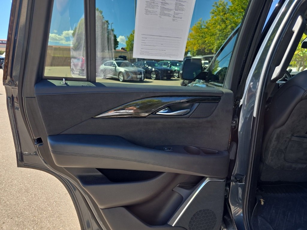 2019 Cadillac Escalade Platinum photo 15