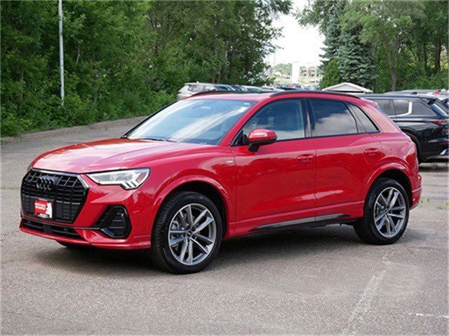 2022 Audi Q3 S line Premium Plus photo 3
