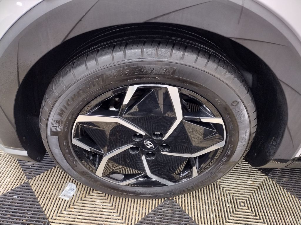 2023 Hyundai Ioniq 5 SEL photo 2