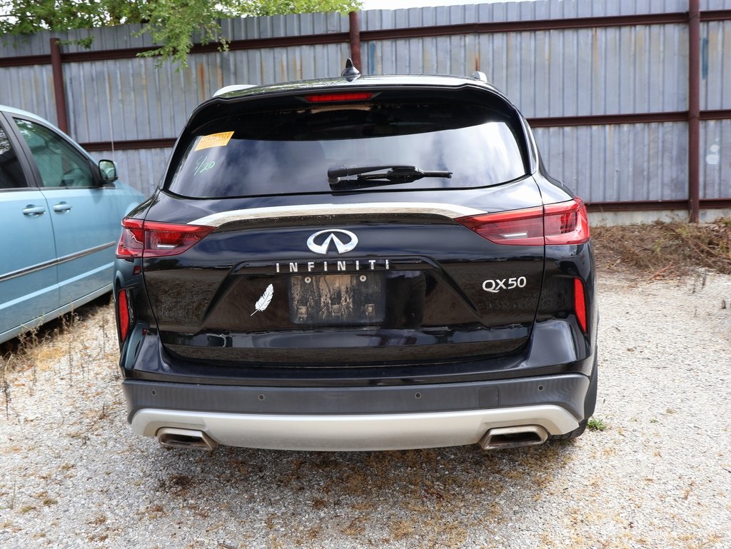 2019 Infiniti QX50 Essential photo 8