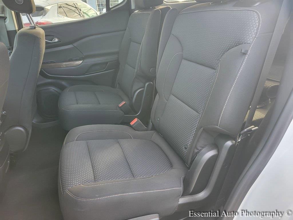 2022 GMC ACADIA - Image 10