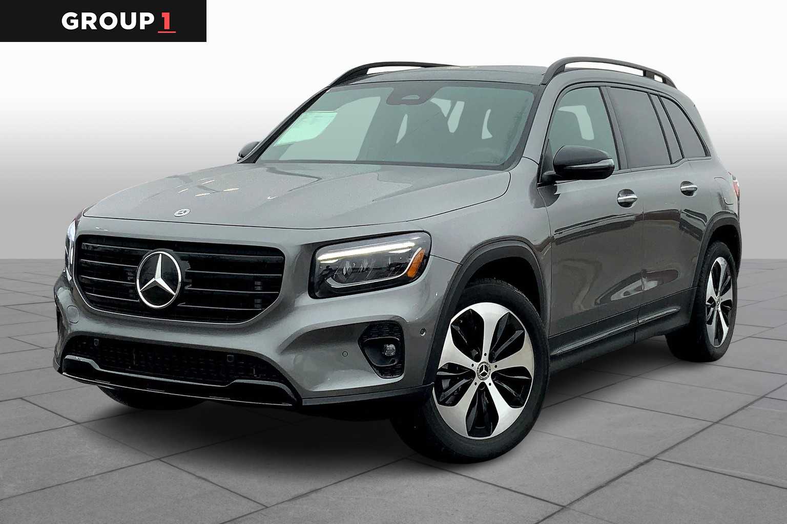 2025 Mercedes-Benz GLB Base's photo