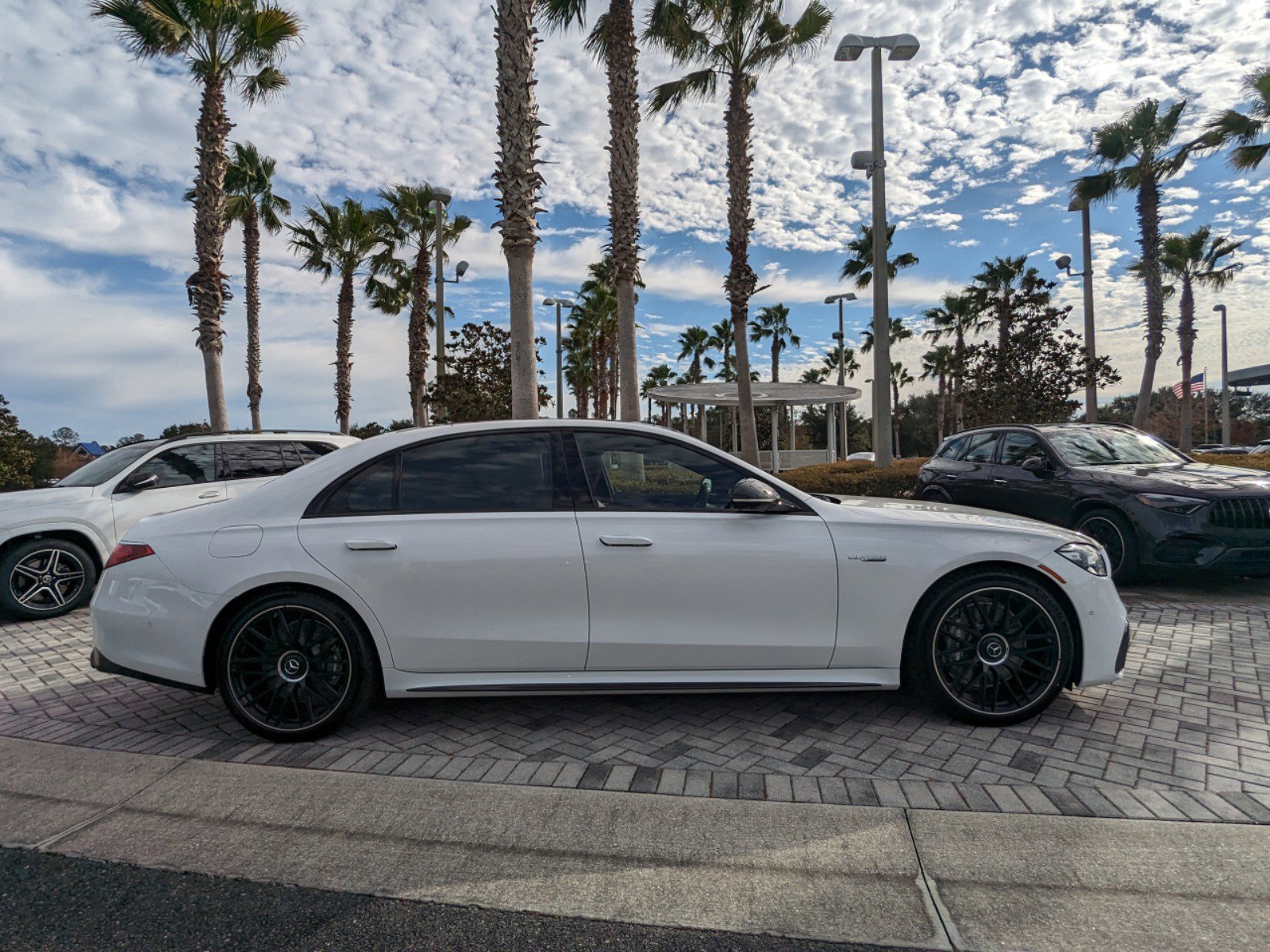 2024 Mercedes Benz S AMG 63 e 4MATIC photo 6