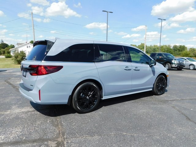 2026 Honda Odyssey photo 2