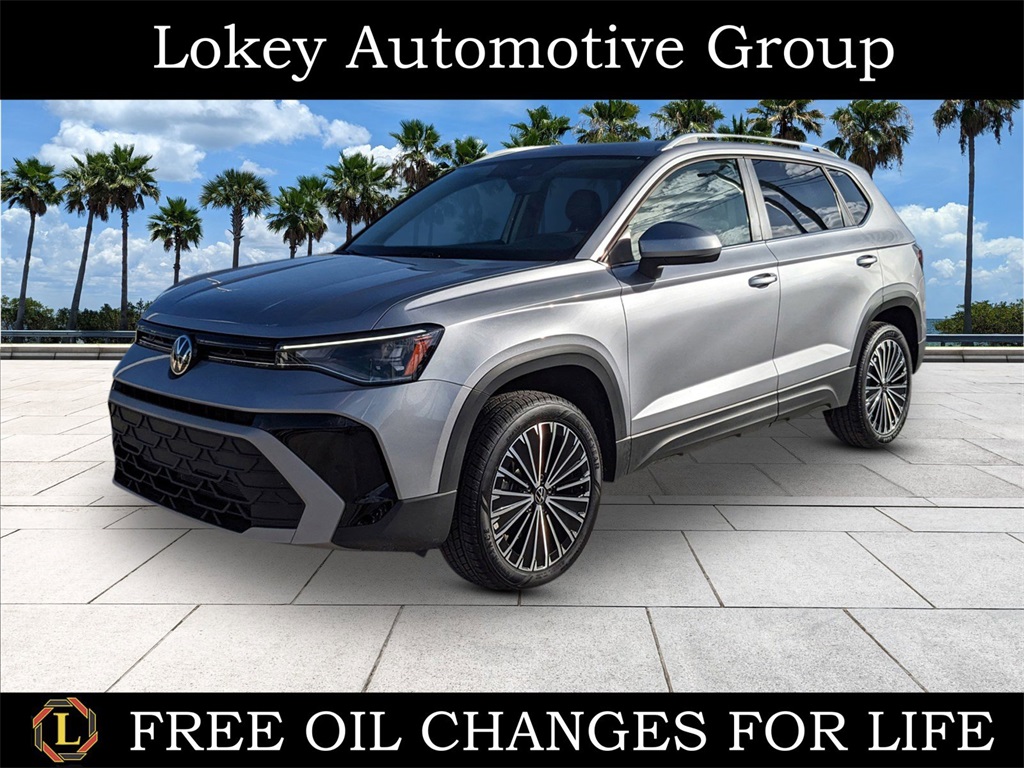 2025 Volkswagen Taos SE's photo