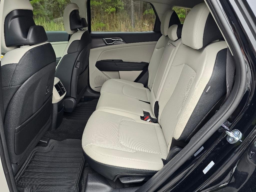 2026 Kia Sportage EX photo 4