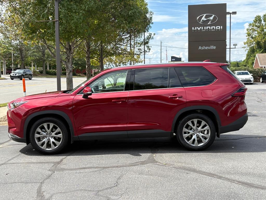 2025 Toyota Grand Highlander Hybrid Limited AWD photo 3