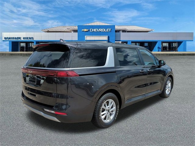 2024 Kia Carnival LX photo 2