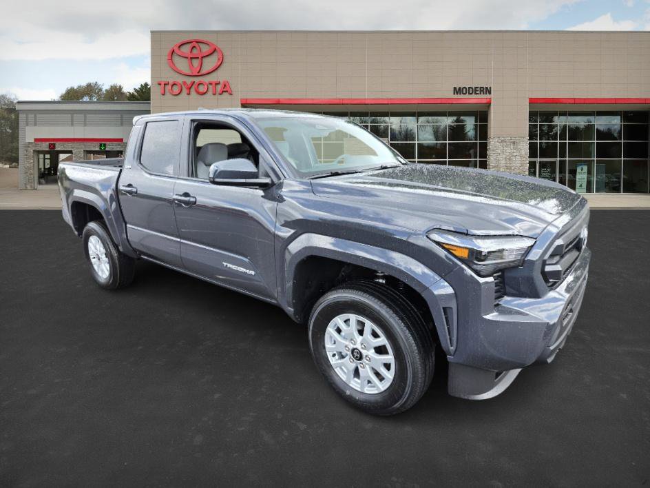 2025 Toyota Tacoma SR5 photo 3