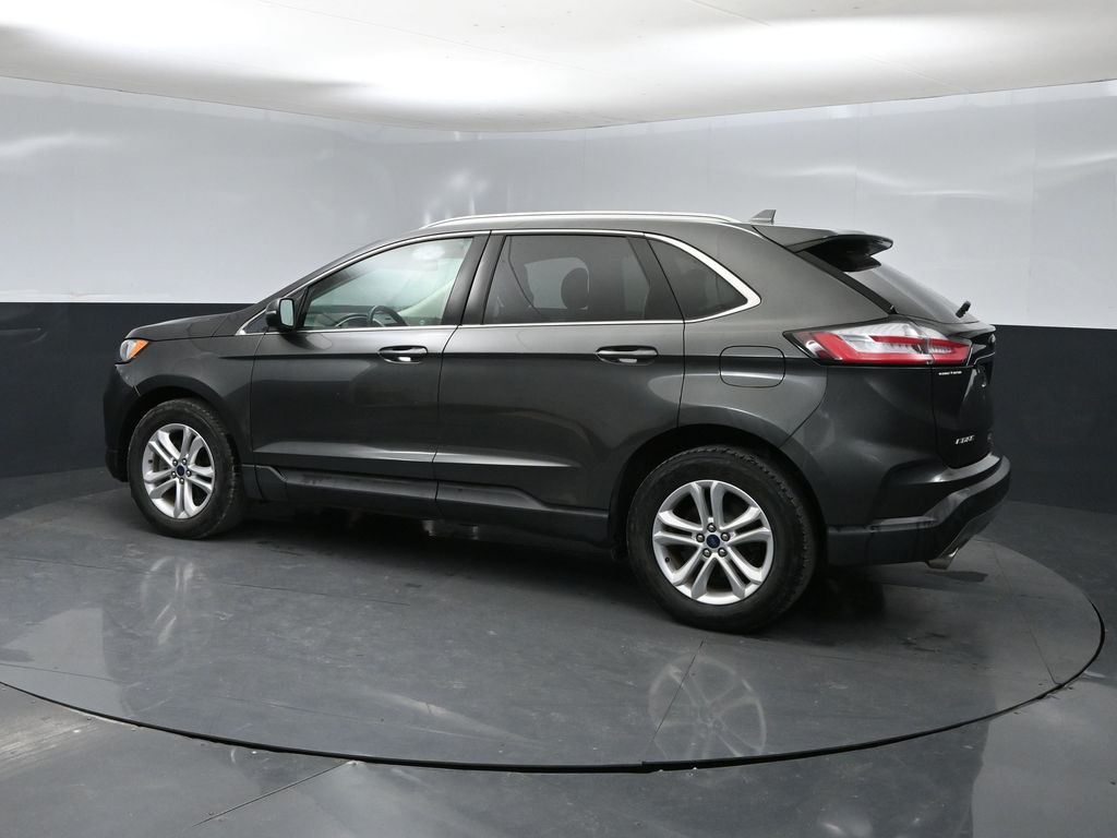 2019 Ford Edge SEL photo 4