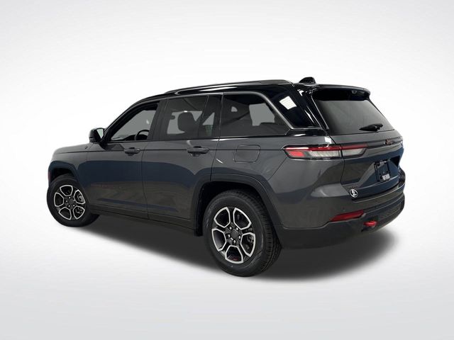 2022 Jeep Grand Cherokee Trailhawk photo 2