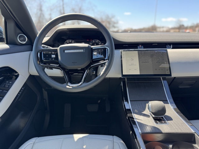 2026 Land Rover Range Rover Evoque S photo 12