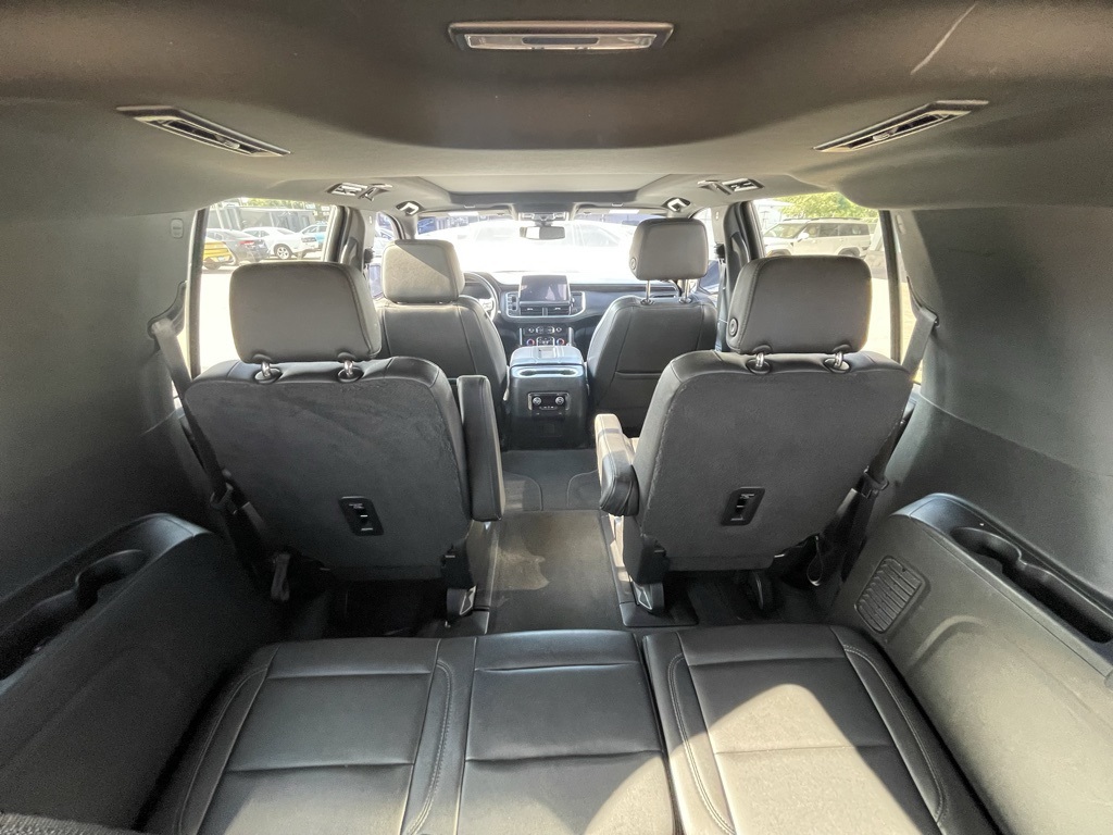 2022 Chevrolet Suburban LT photo 11