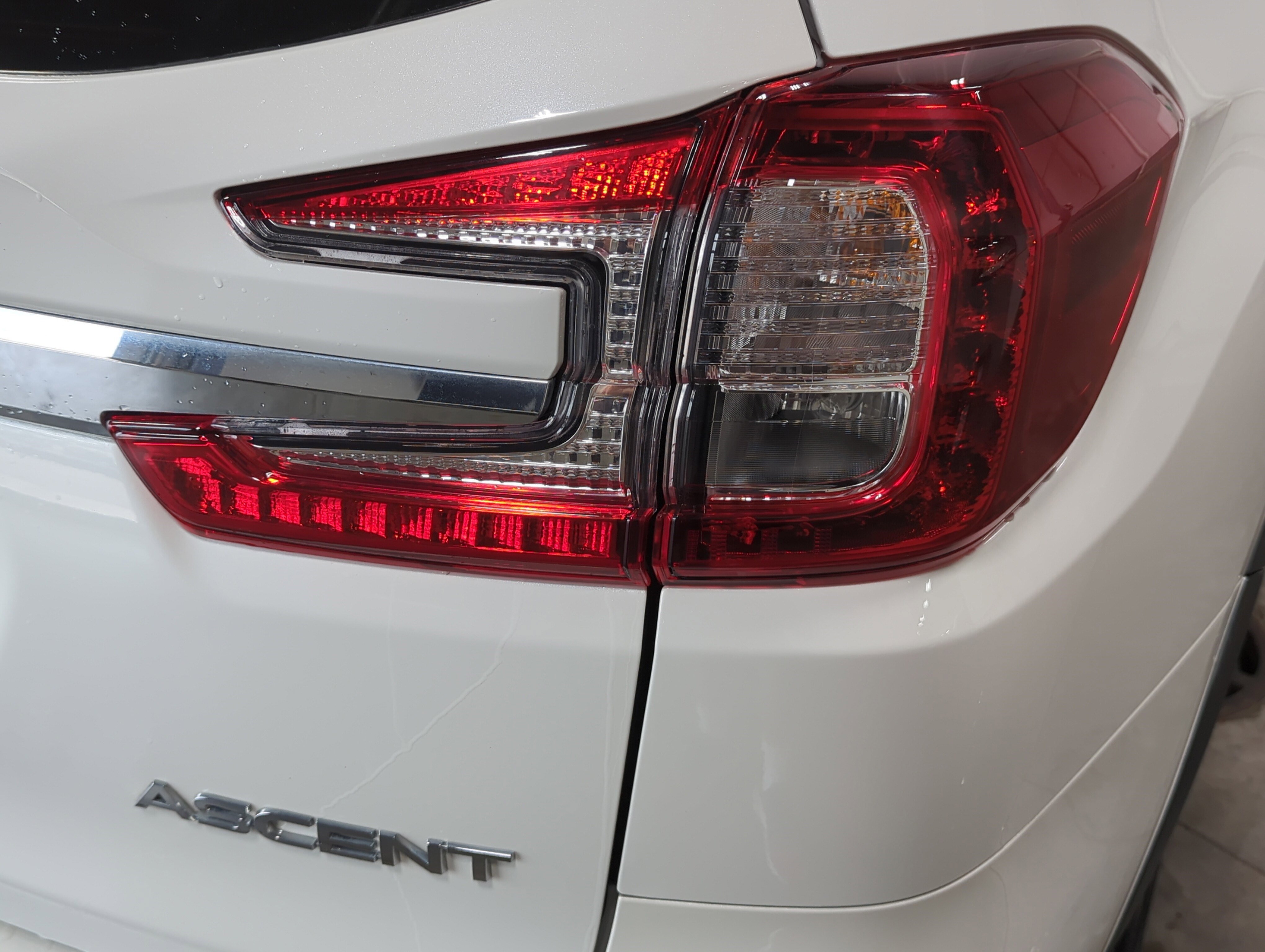 2023 Subaru Ascent Premium photo 3