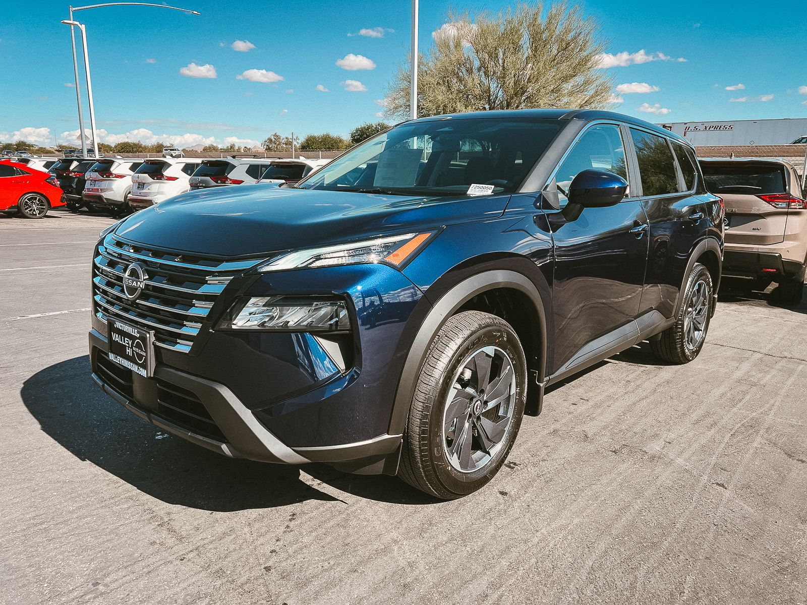 2026 Nissan Rogue SV photo 4