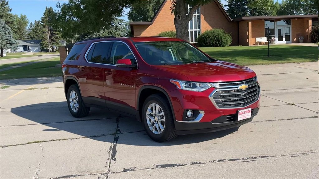 Used 2020 Chevrolet Traverse 1LT with VIN 1GNEVGKW4LJ139328 for sale in Oslo, Minnesota