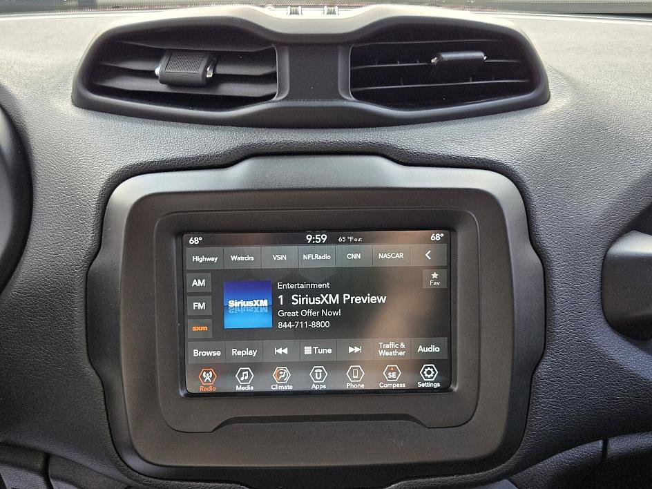 2020 Jeep Renegade Latitude photo 21