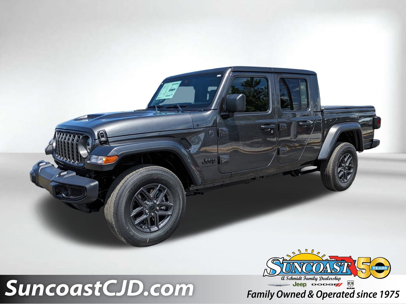 2025 Jeep Gladiator Sport S's photo