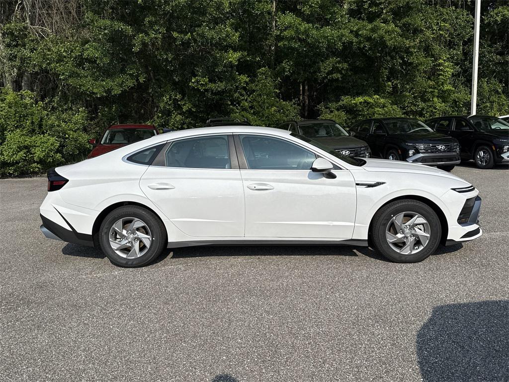 2025 Hyundai Sonata SE photo 2