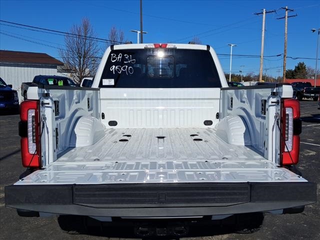 2025 Ford F-350 Platinum photo 22