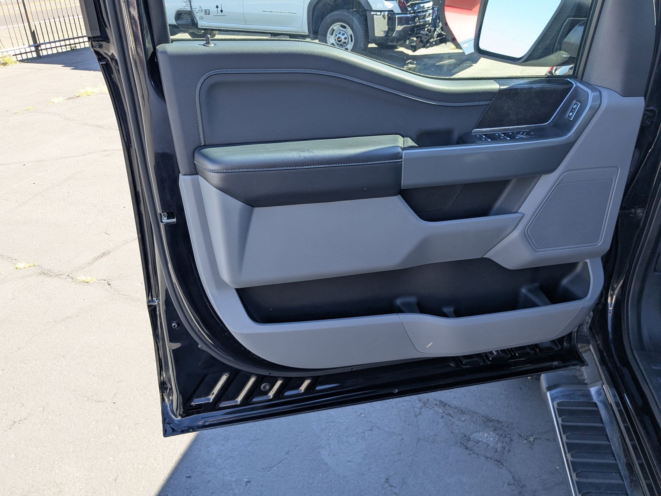2021 Ford F-150 XLT photo 11