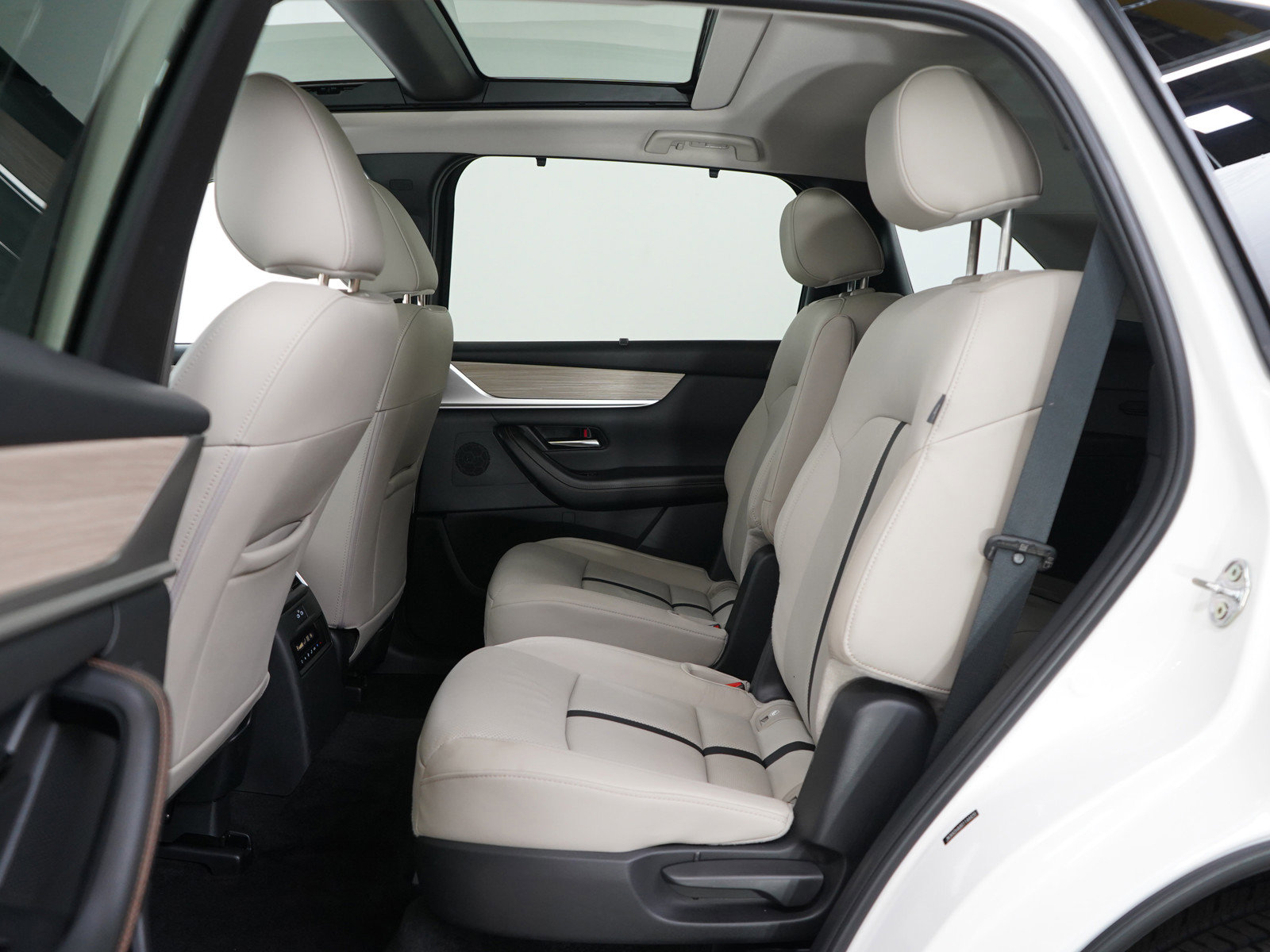 2024 Mazda CX-90 Premium photo 19