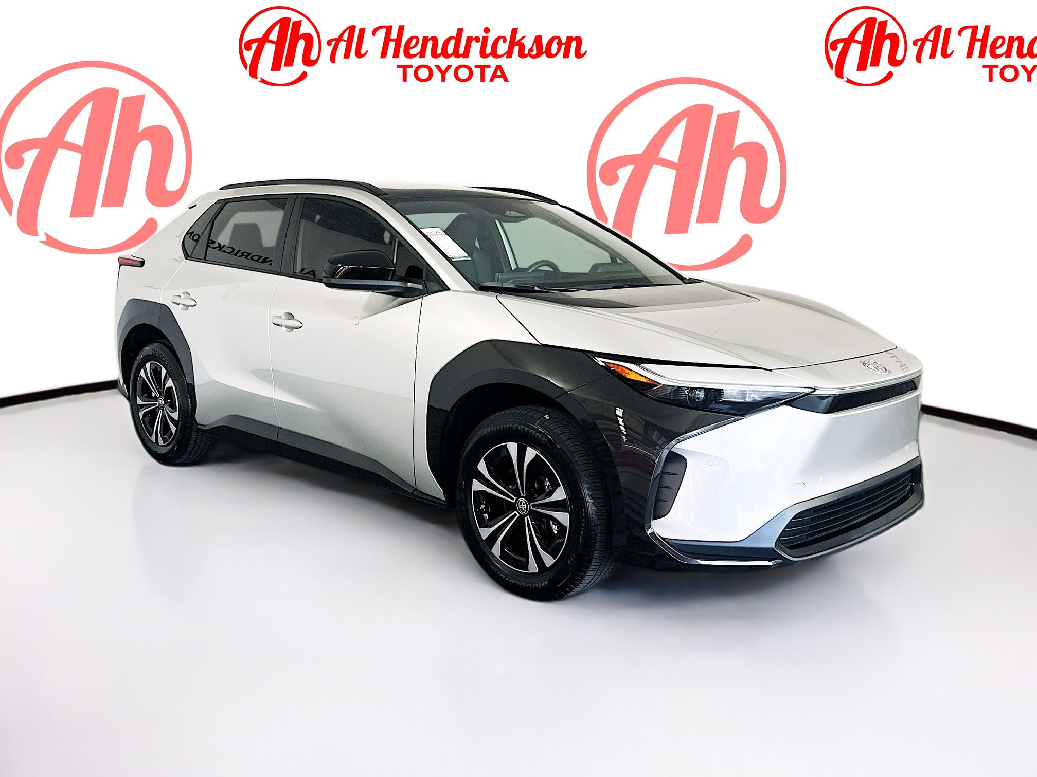 2024 Toyota bZ4X XLE's photo