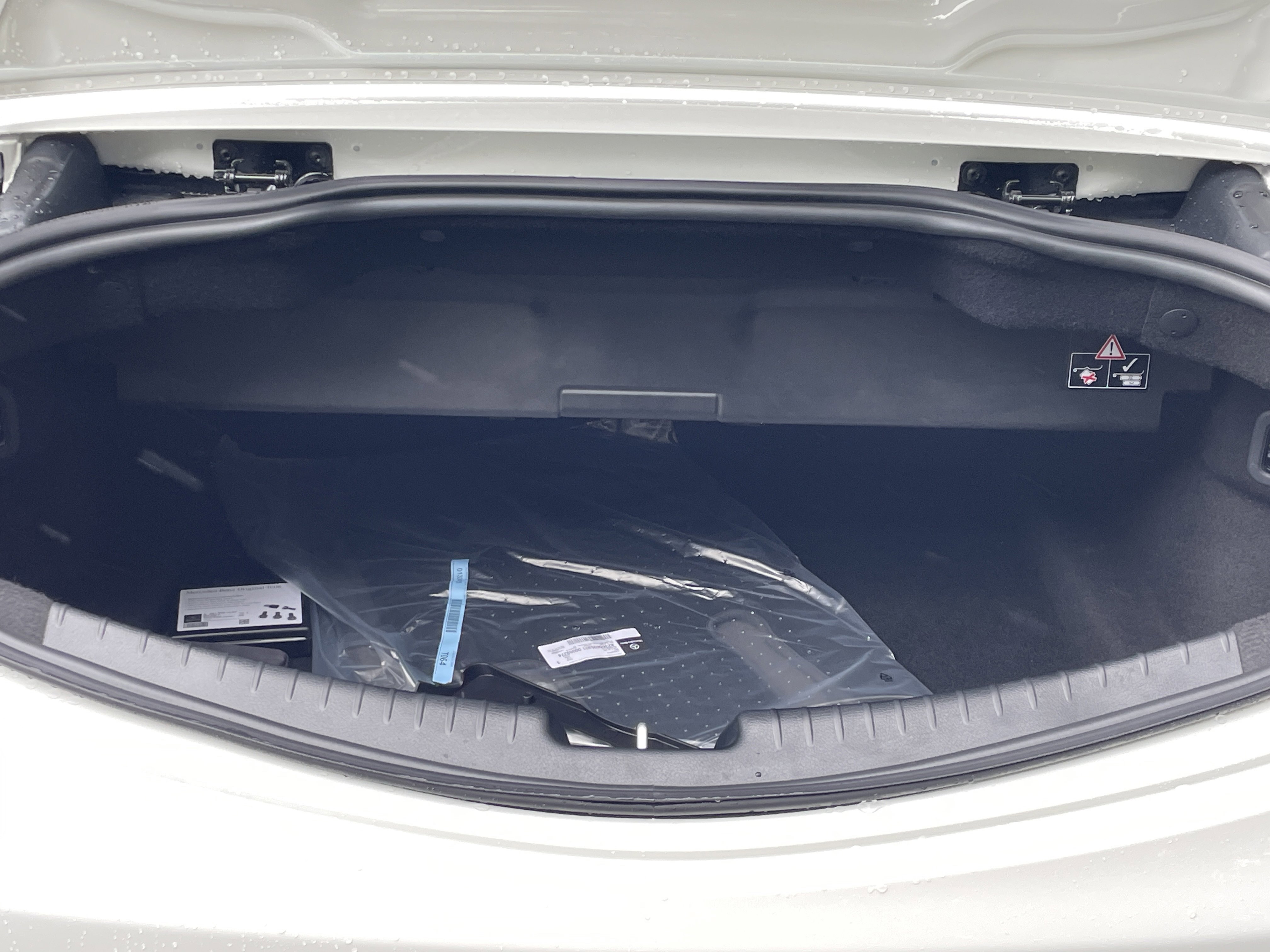 2026 Mercedes Benz CLE 300 4MATIC Cabriolet photo 2
