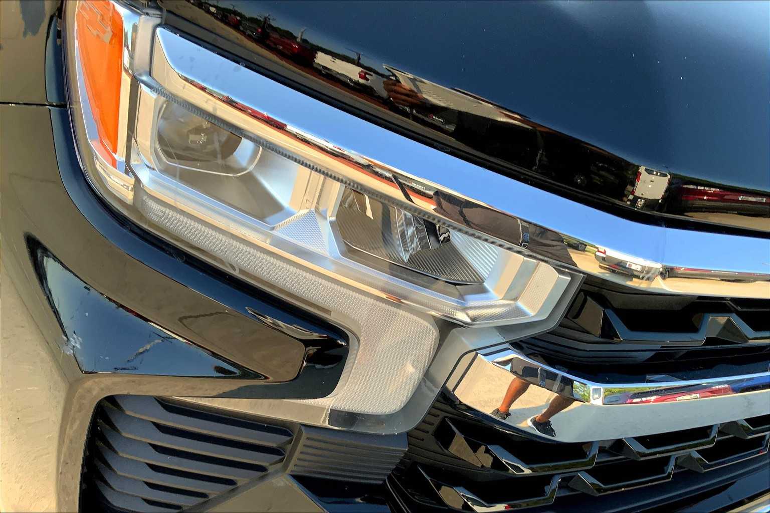 2024 Chevrolet Silverado 1500 LT photo 24