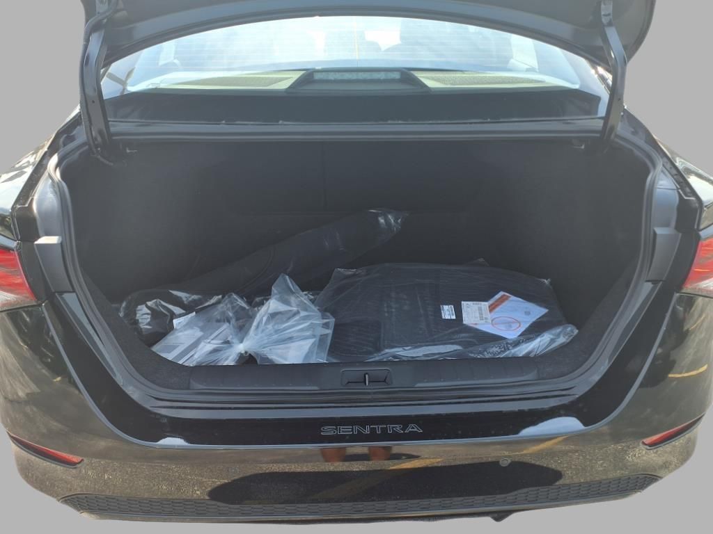 2025 Nissan Sentra SV photo 17