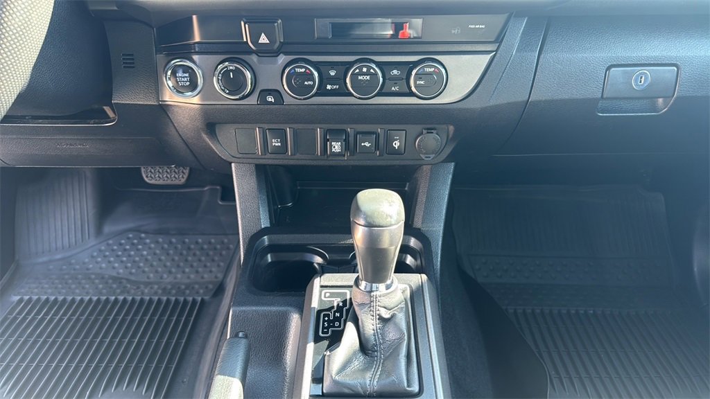 2023 Toyota Tacoma TRD Off-Road photo 16