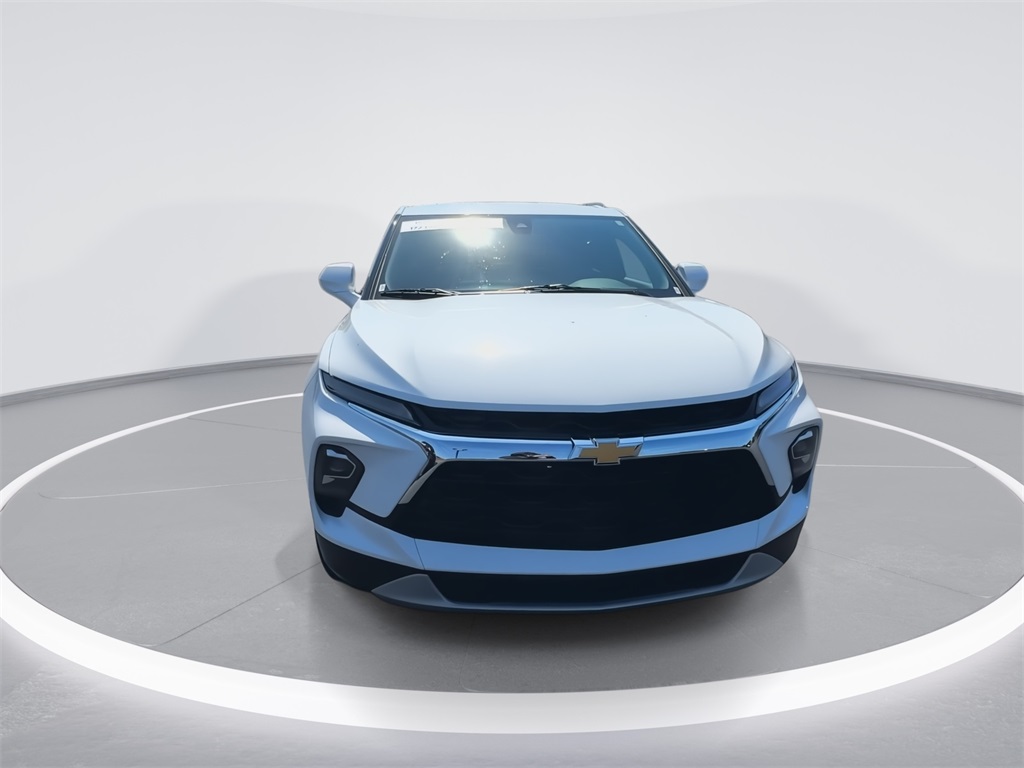 2023 Chevrolet Blazer 2LT photo 3