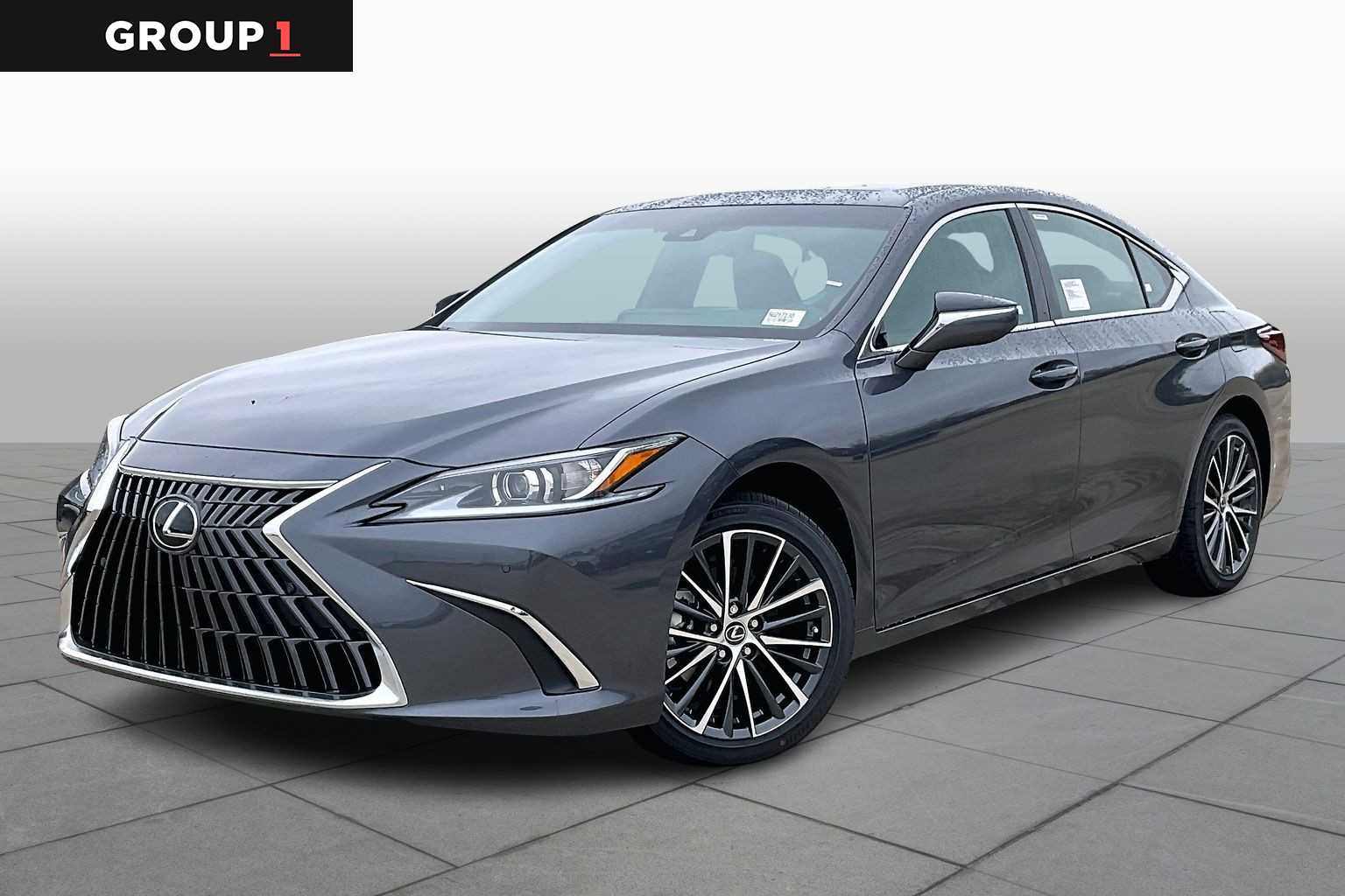 2025 Lexus ES 350's photo